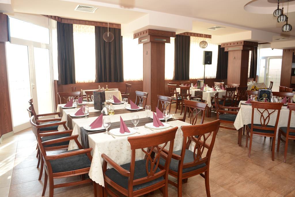 Harmony Hotel คูมาโนโว ภายนอก รูปภาพ