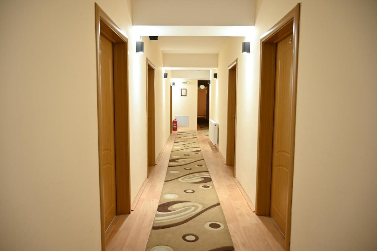 Harmony Hotel คูมาโนโว ภายนอก รูปภาพ