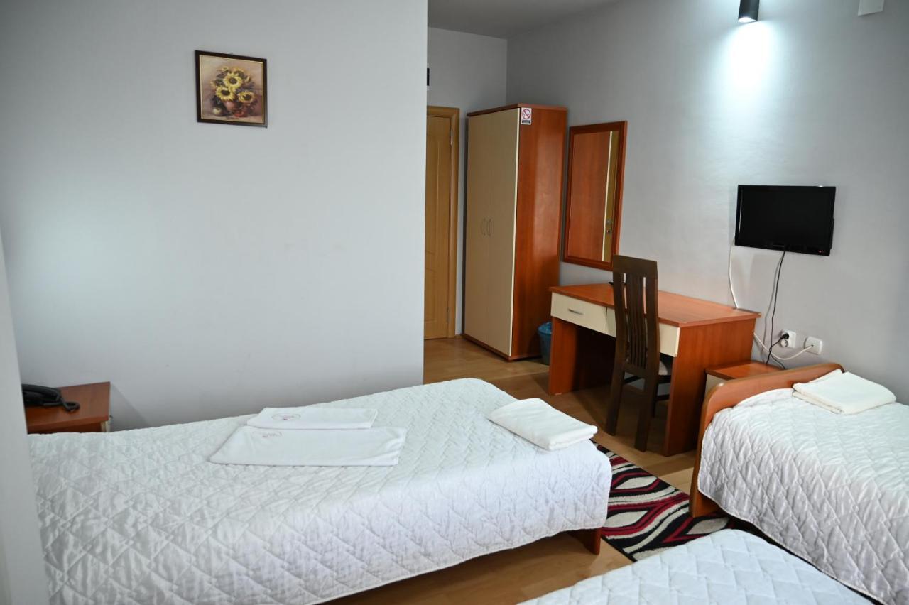 Harmony Hotel คูมาโนโว ภายนอก รูปภาพ